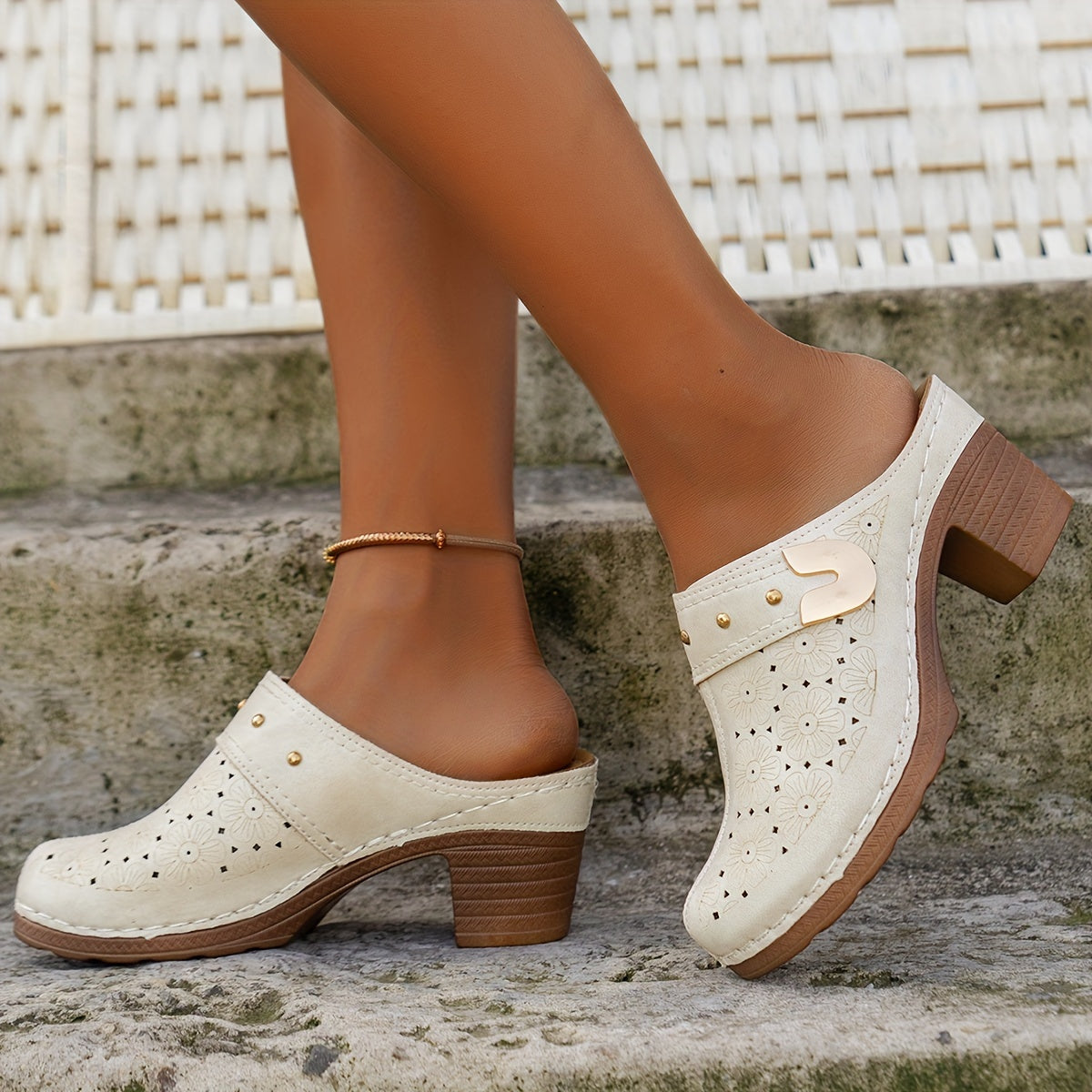 Women's Vintage Floral Cutout Sandals