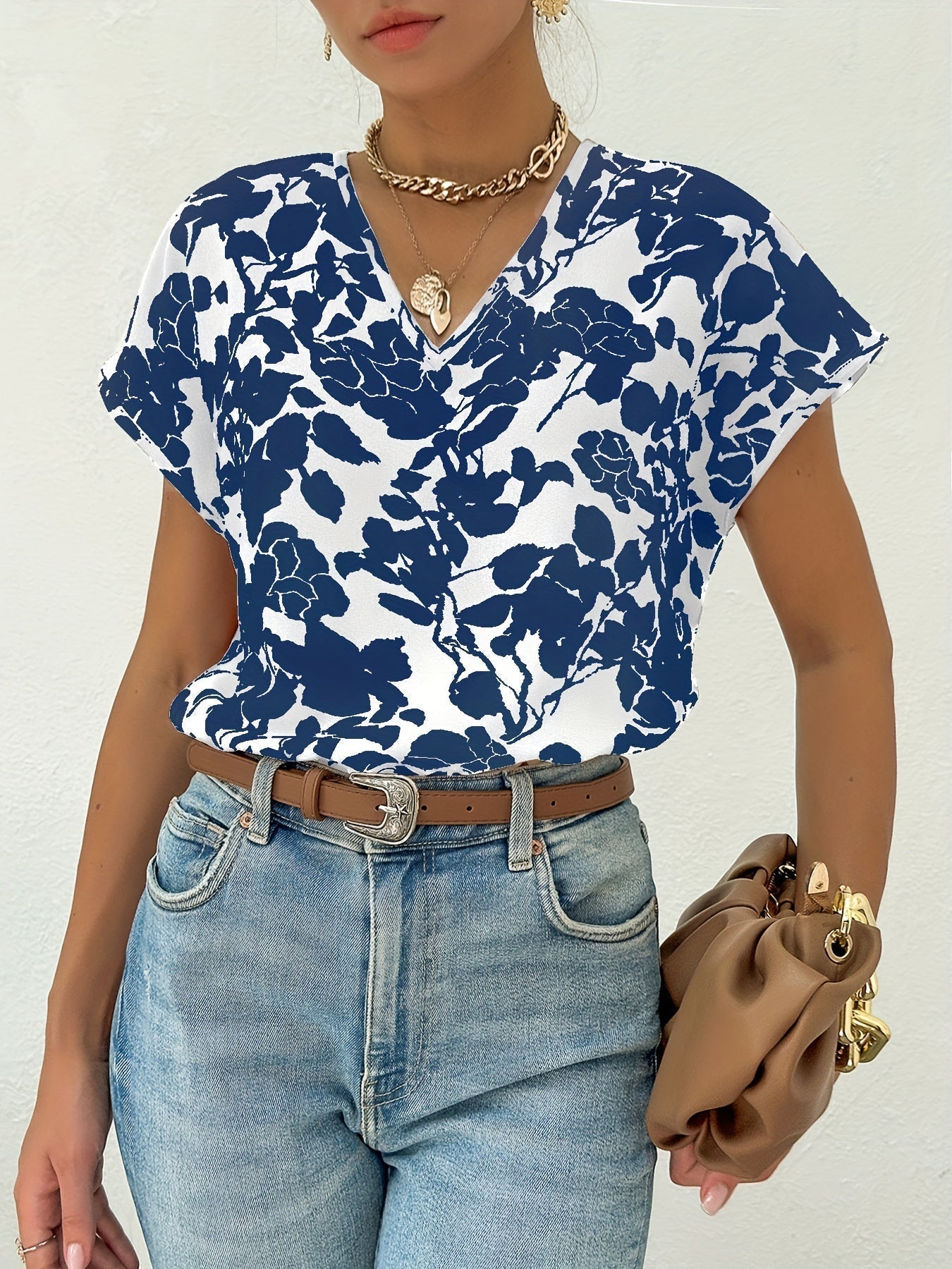 Women's Floral Print V-Neck Blouse