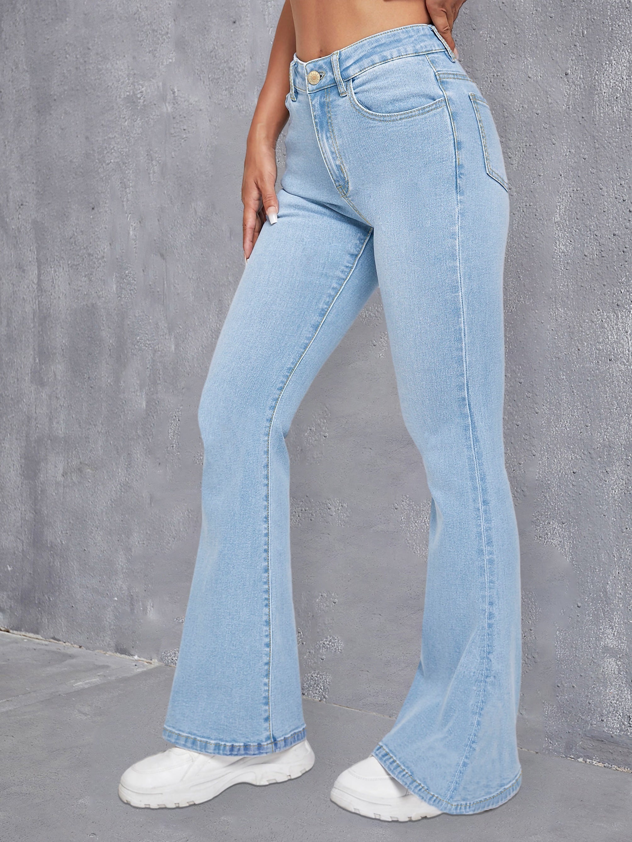 Women’s High-Waist Flared denim Jeans