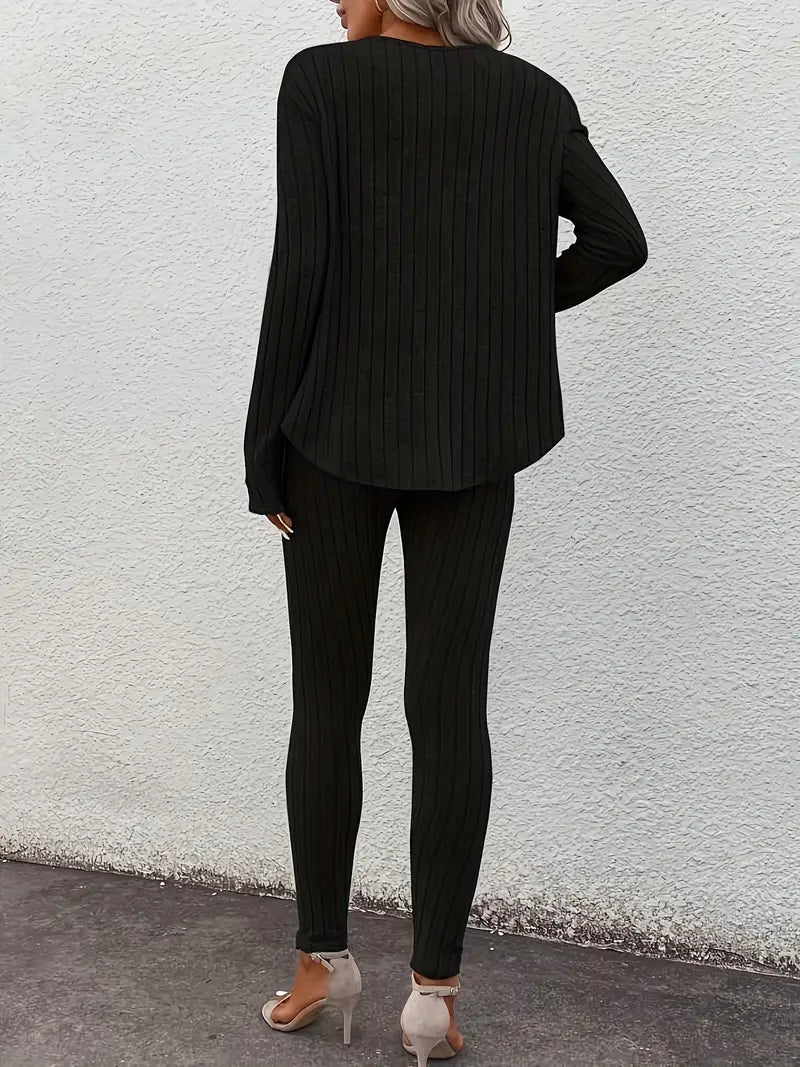 Women’s 2-Piece Ribbed Knit Lounge Ensemble