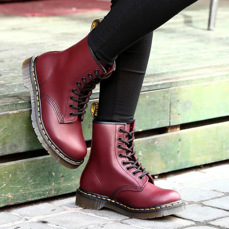 Women's sleek leather ankle boots