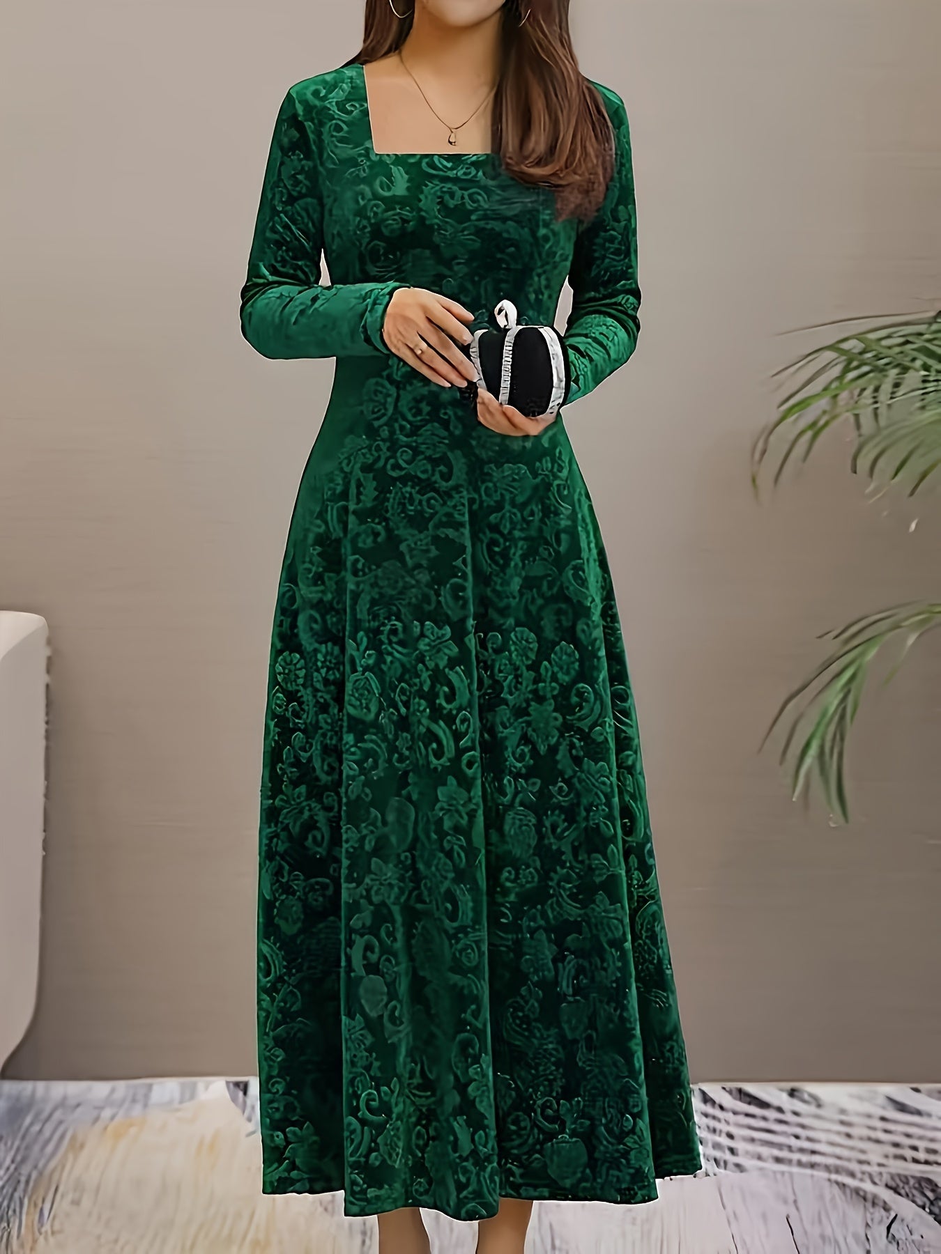 Women's Long sleeve dress with floral pattern