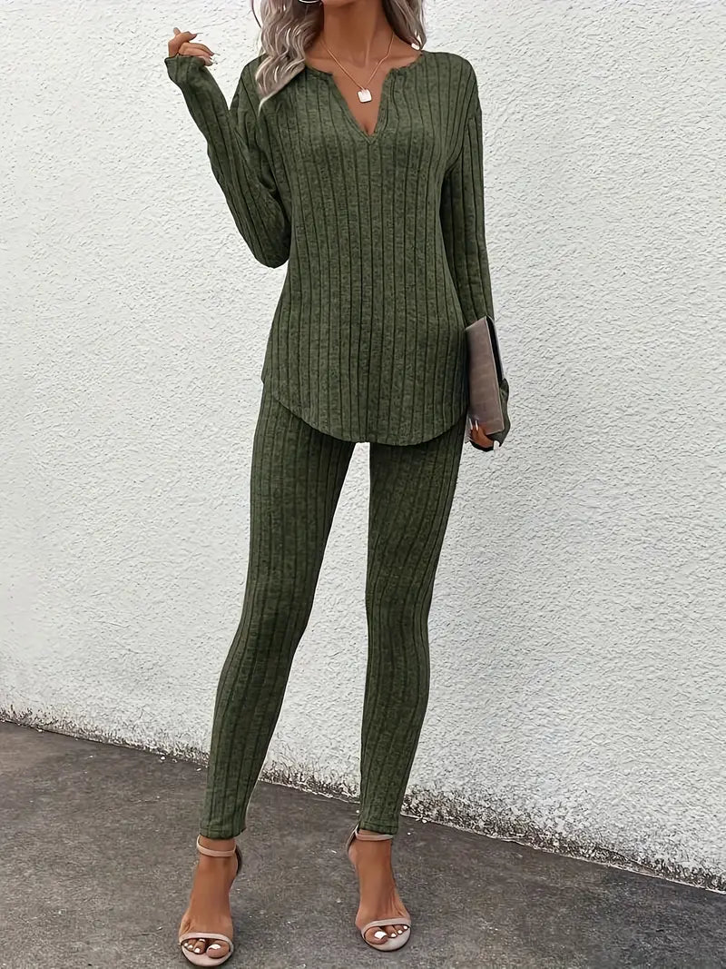 Women’s 2-Piece Ribbed Knit Lounge Ensemble