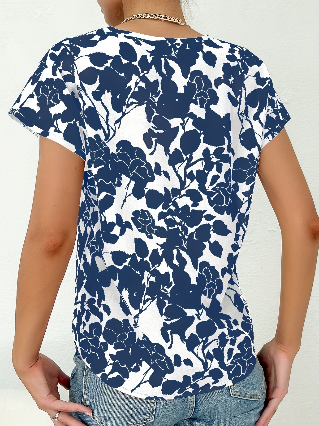Women's Floral Print V-Neck Blouse
