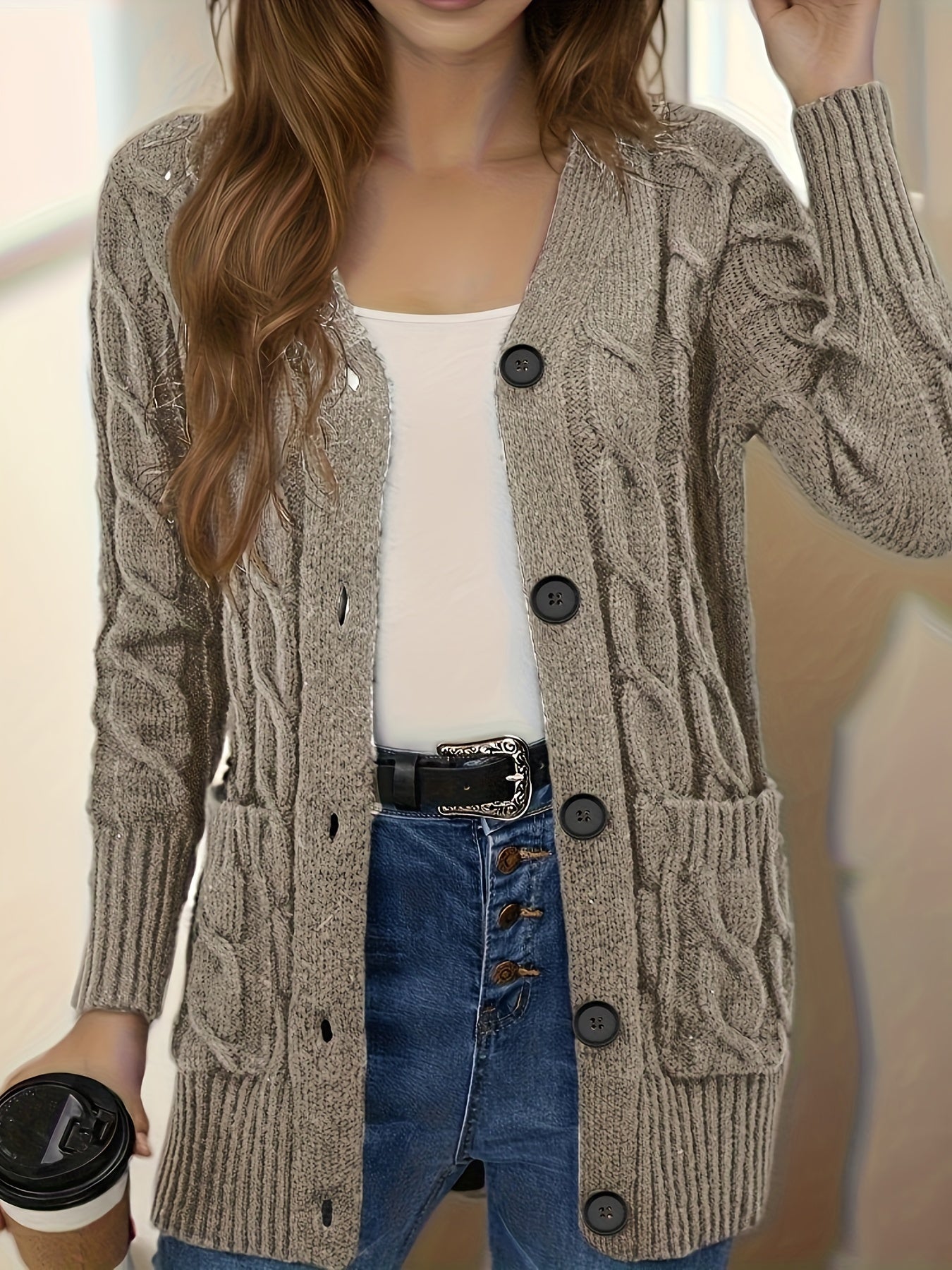 Women's Long knitted cardigan with button closure